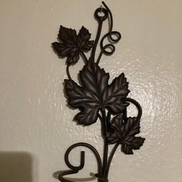 Grapevine wrought iron wall sconces - Picture 2 of 4
